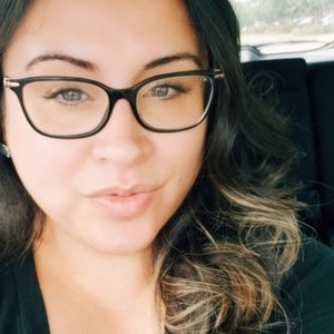 Meet your Posher, Rebekah